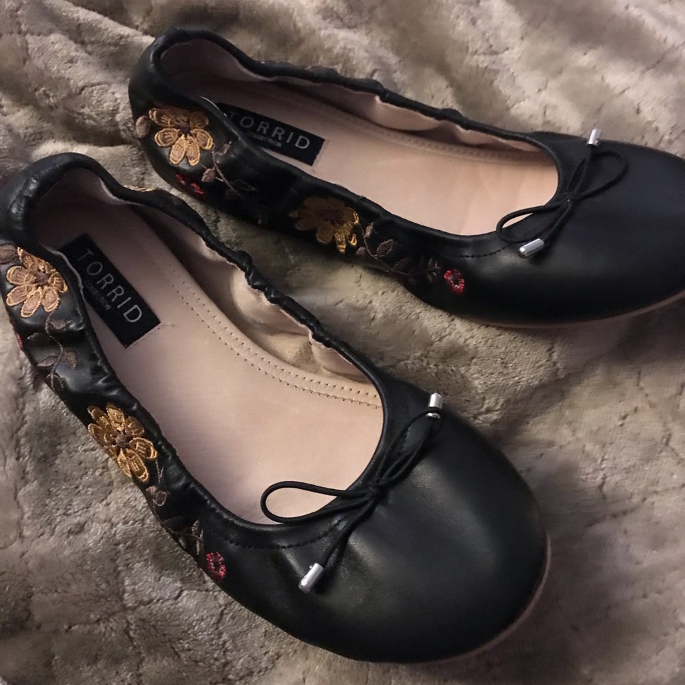 Black Embroidered Torrid Flats